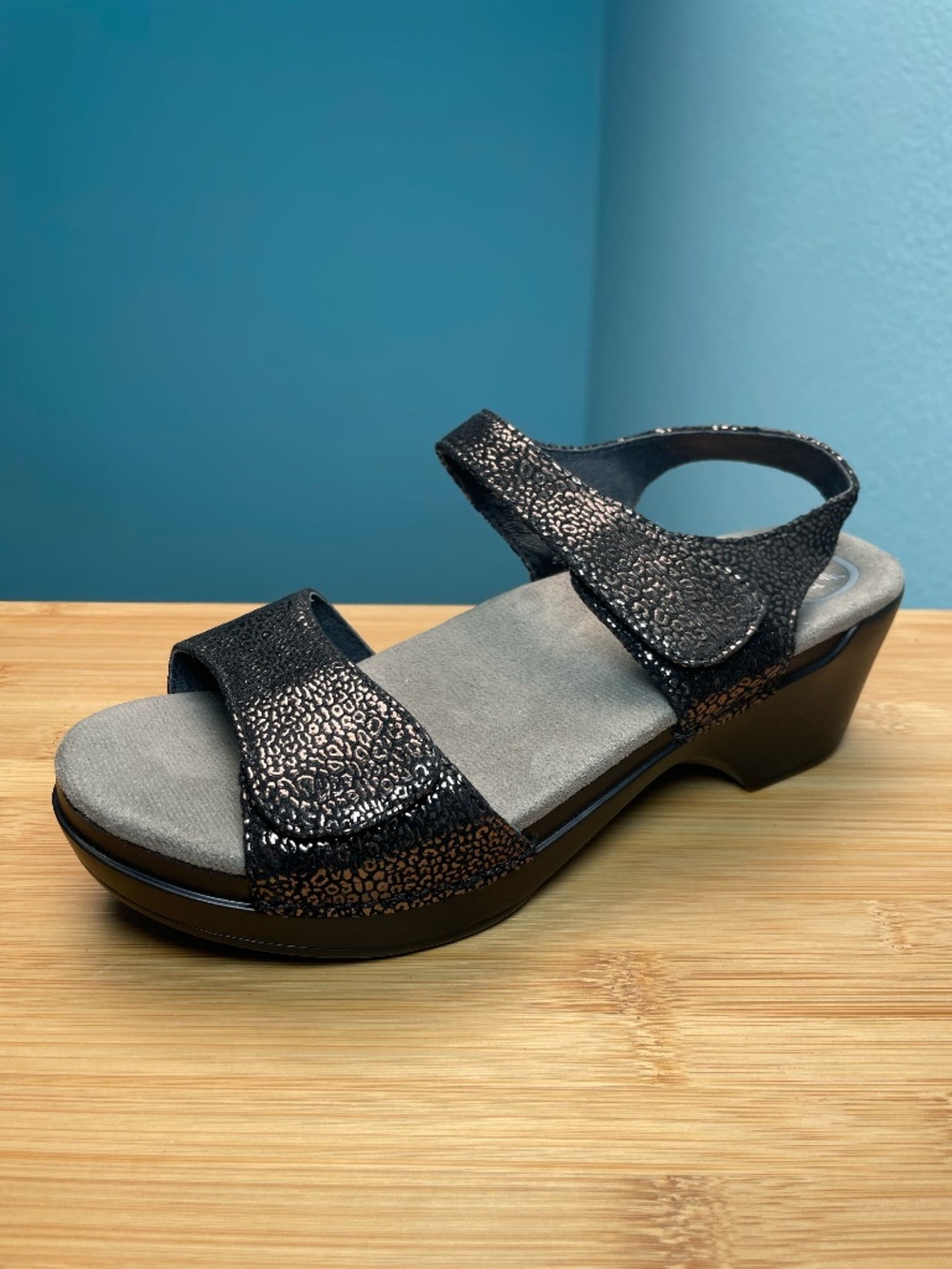 Dansko Sonnet Shimmer Black Open Toed Slingback Sandals Shoes Sz 38 7.5 8
